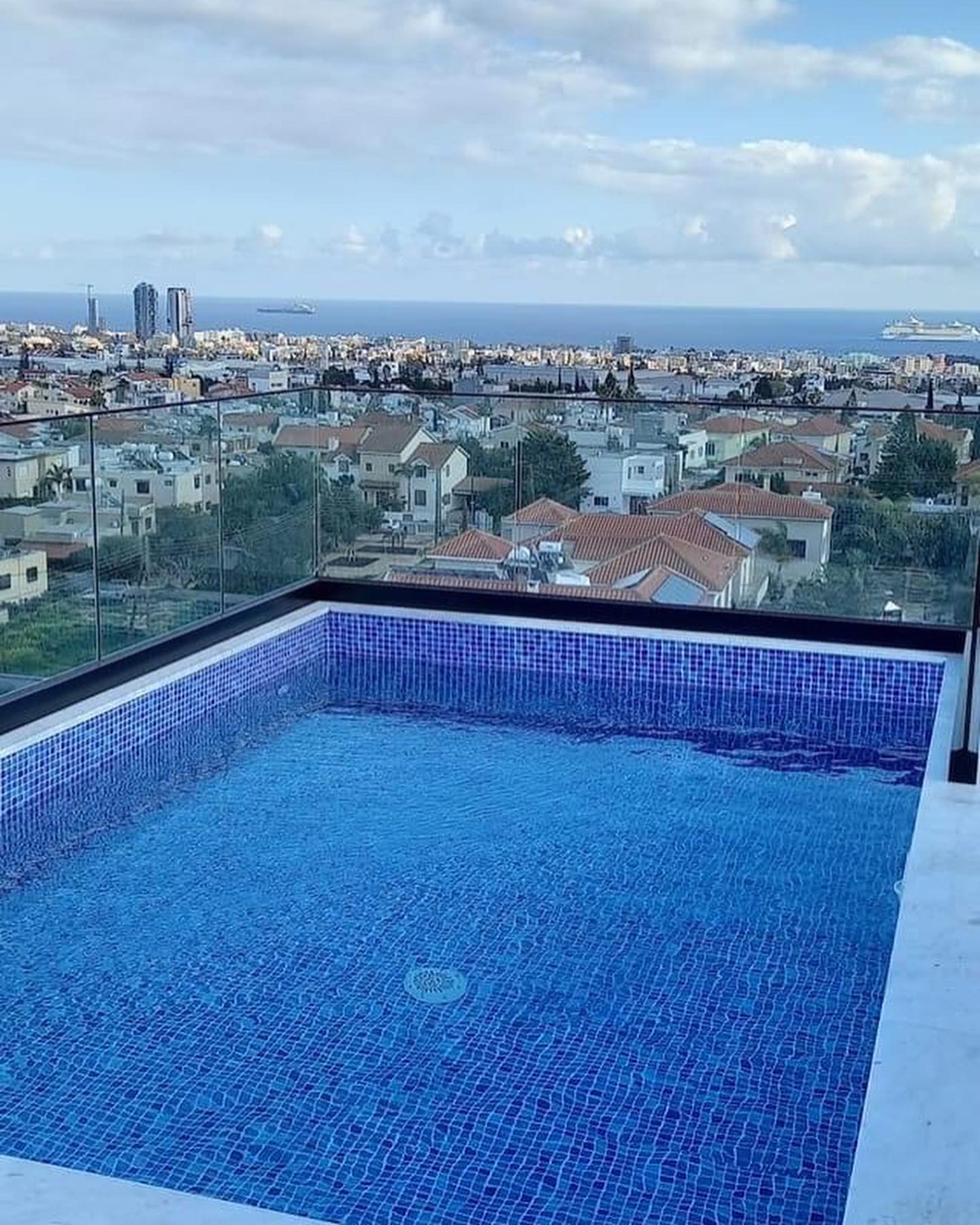 Roof Pool - Limassol